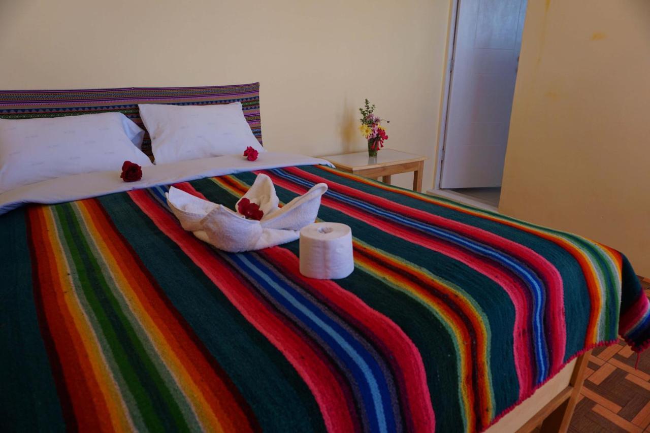 Tikawasi Homestay Comunidad Pueblo Isla Amantani Jose Luis Ocosuyo Exterior photo